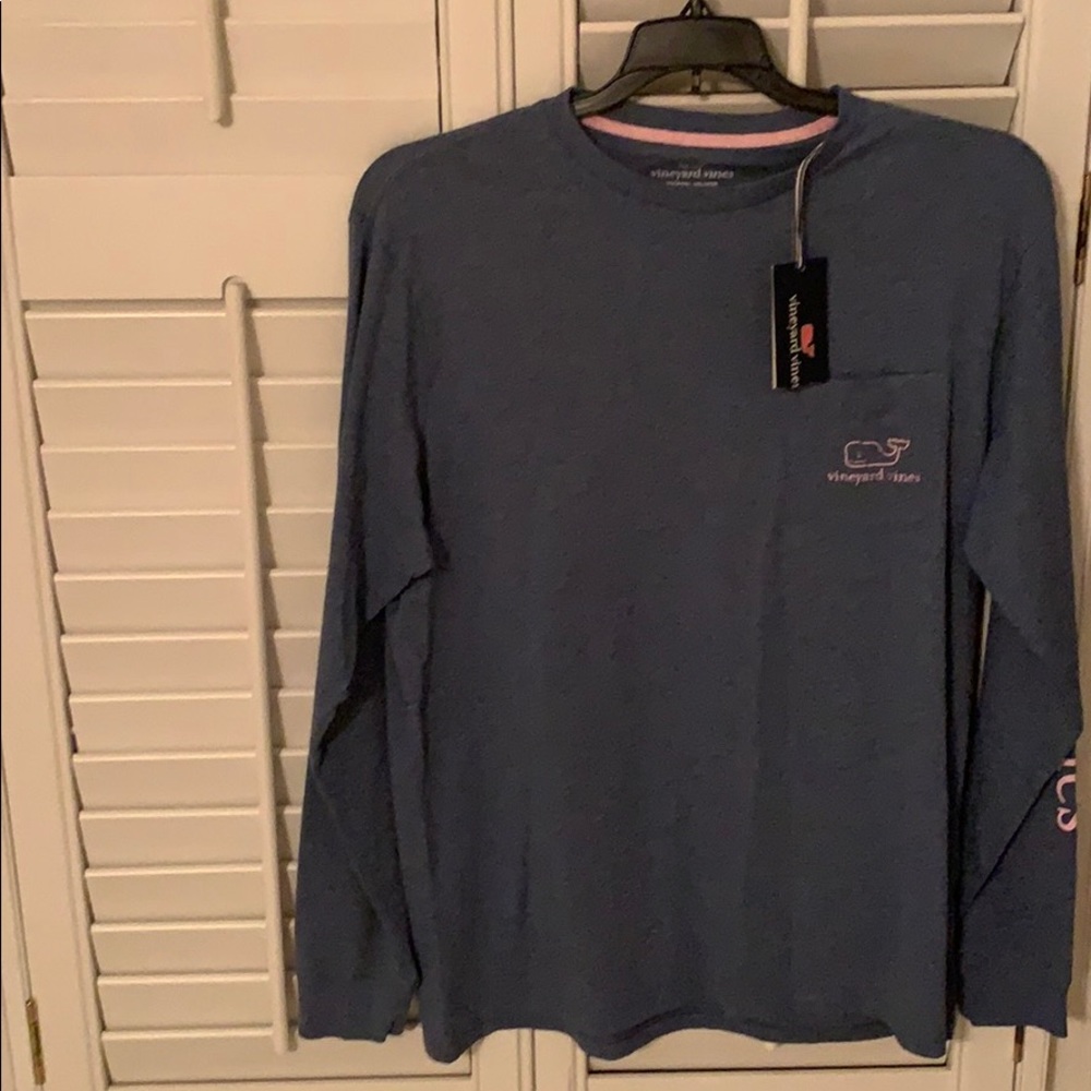 Vineyard vines long sleeve tshirt new with tags!